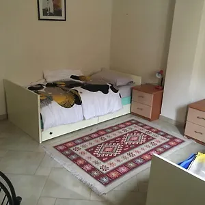 Nina Oda ve Kahvaltı
